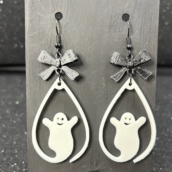 Jewelry - Ghost Earrings with Bow – Cute Spooky Halloween Jewelry